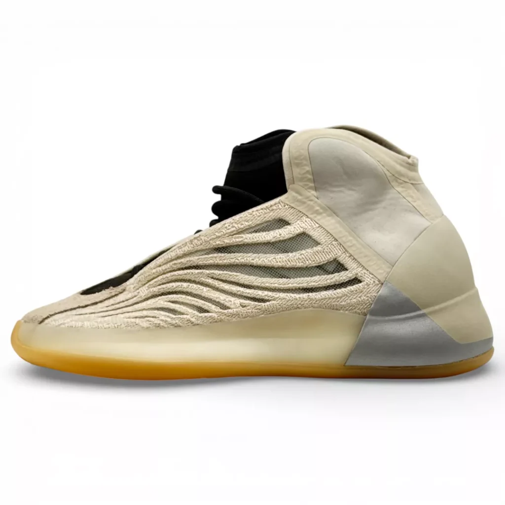 کفش آدیداس Yeezy 700 V3 Azael نمای جلو