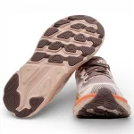 جزئیات طراحی کفش هوکا Clifton 9 GTX