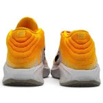 نمای پشت جفت کفش نایکی G.T. Hustle 3 Laser Orange