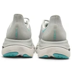 نمای جانبی کفش رانینگ هوکا Skyward X با میان‌زیره حجیم