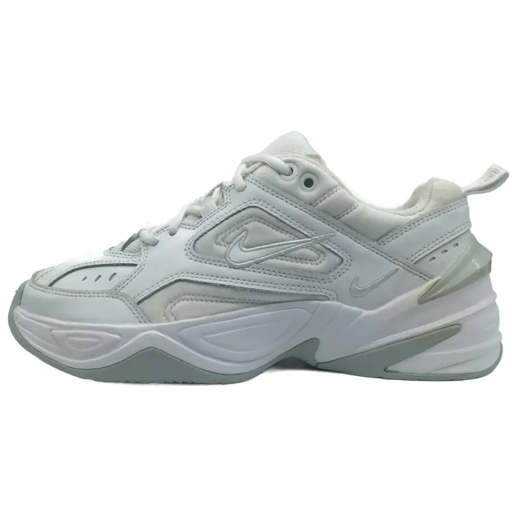کفش نایکی ام 2 کی تکنو (M2K Tekno) سفید / خکستی سایز 39 (25 سانتی‌متر) کارکرده - نمای بغل بیرونی لنگه‌ی چپ